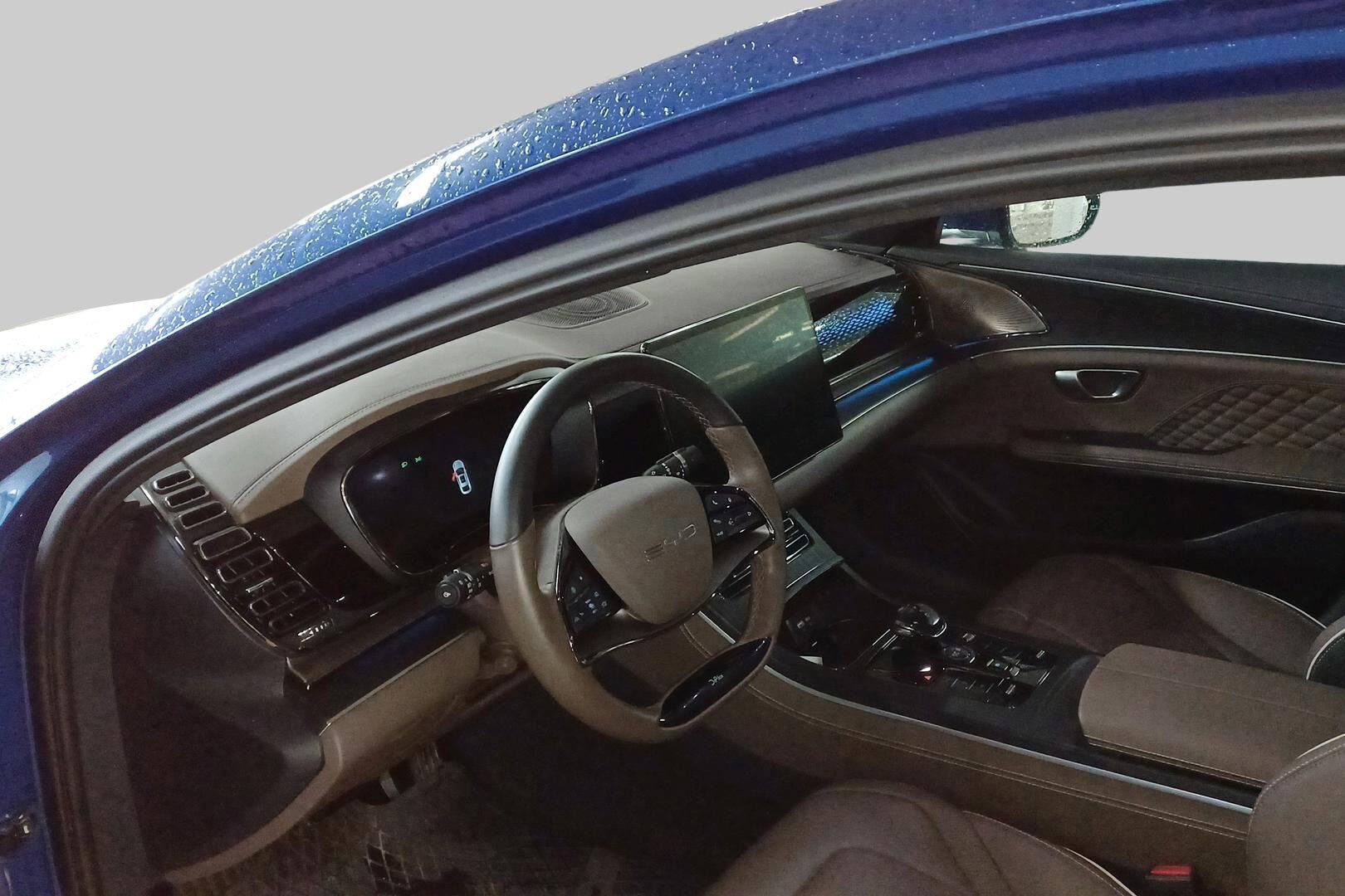 BYD Han iso kuva 2