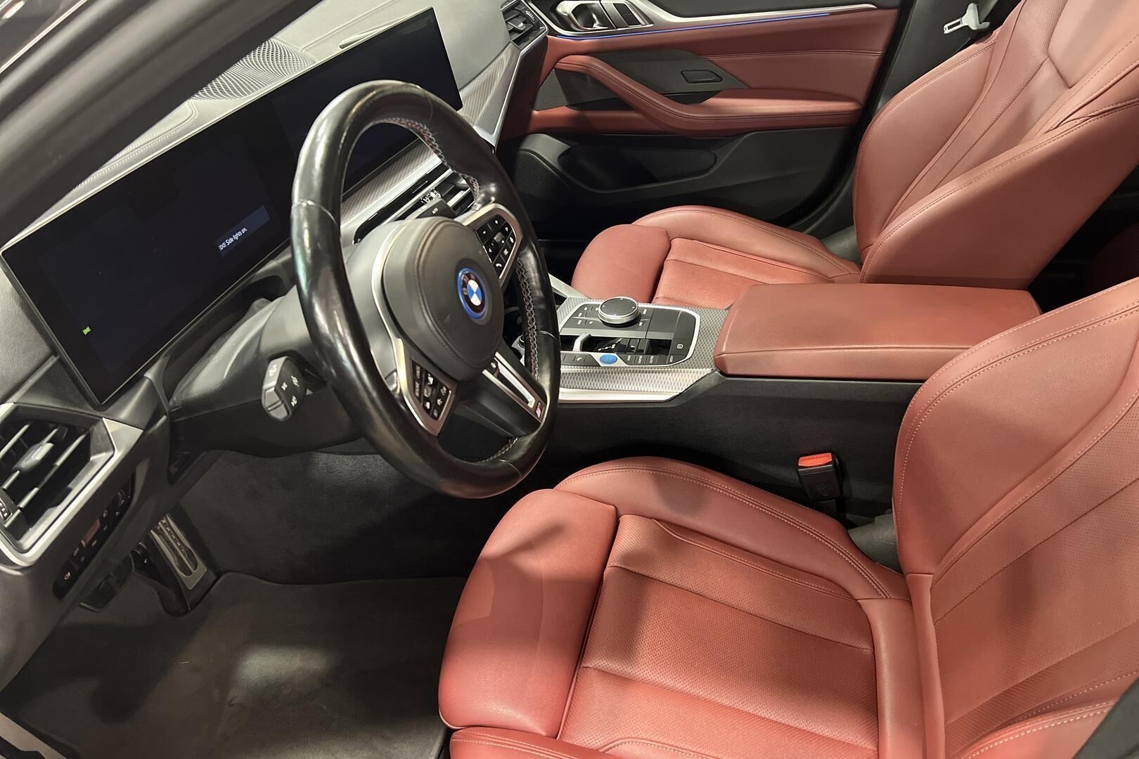 BMW i4 iso kuva 7