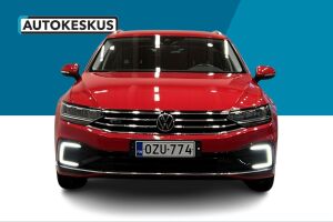 VOLKSWAGEN PASSAT esikatselu 1