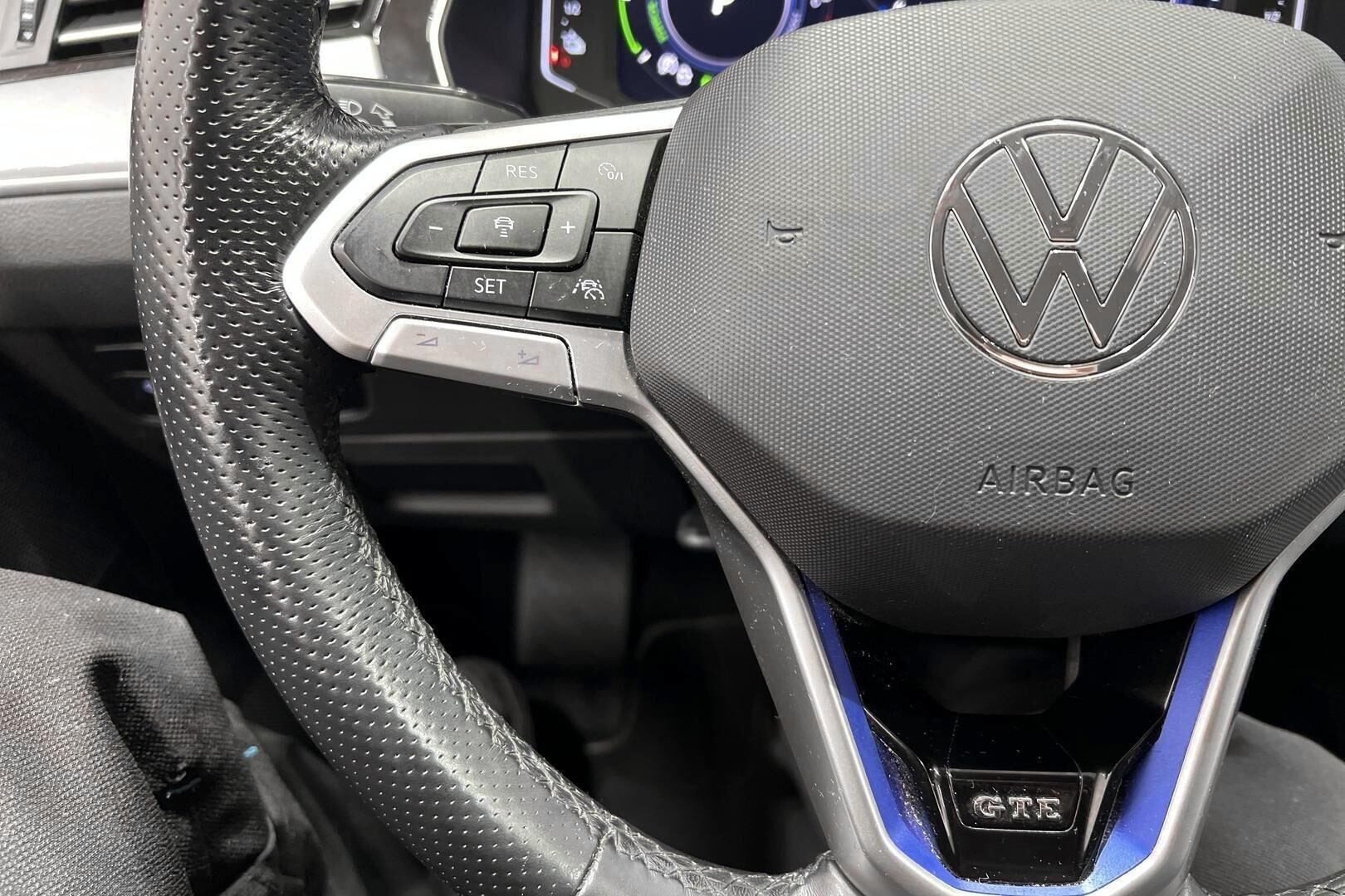 VOLKSWAGEN PASSAT iso kuva 24