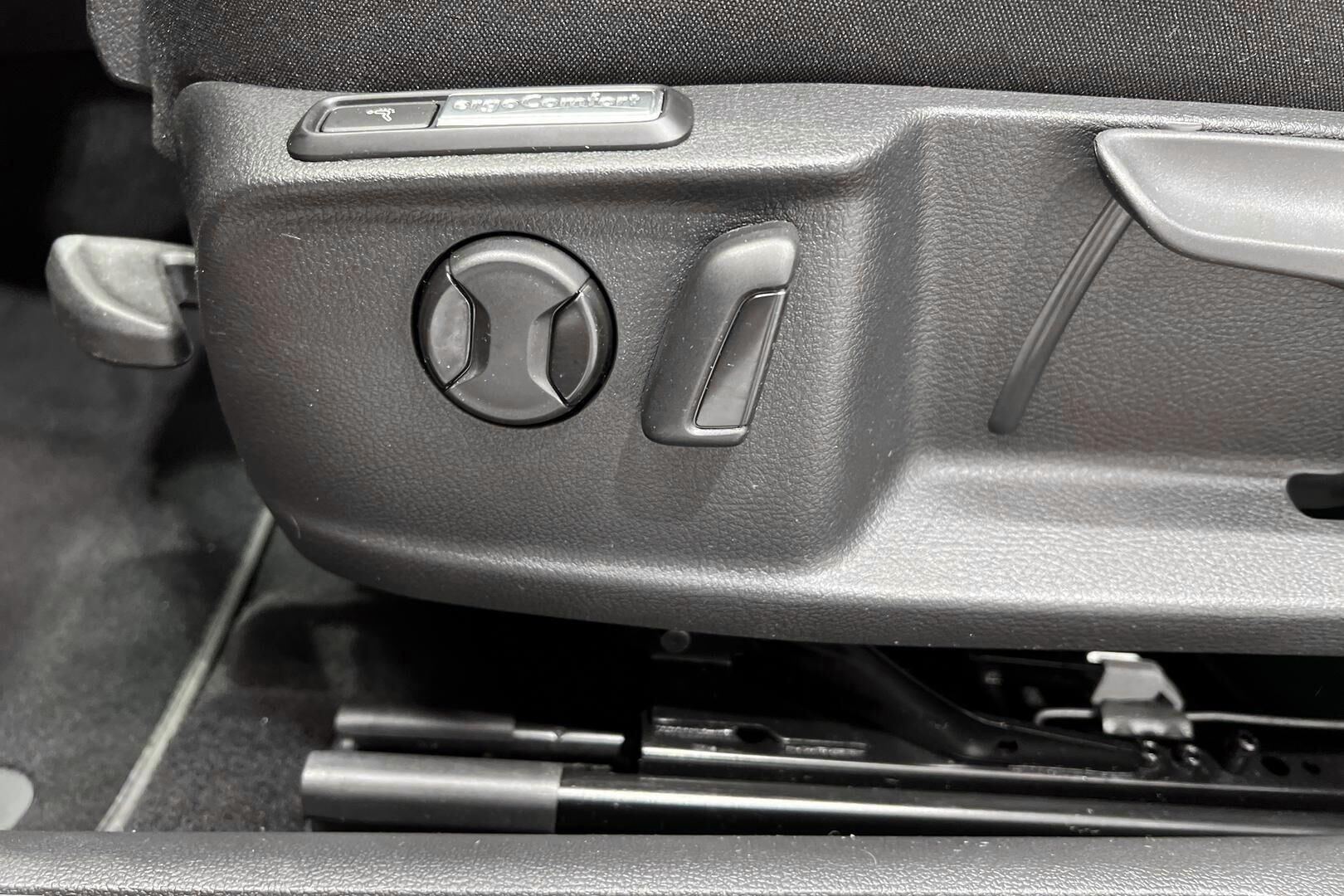 VOLKSWAGEN PASSAT iso kuva 27