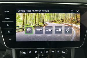 Skoda Superb esikatselu 21