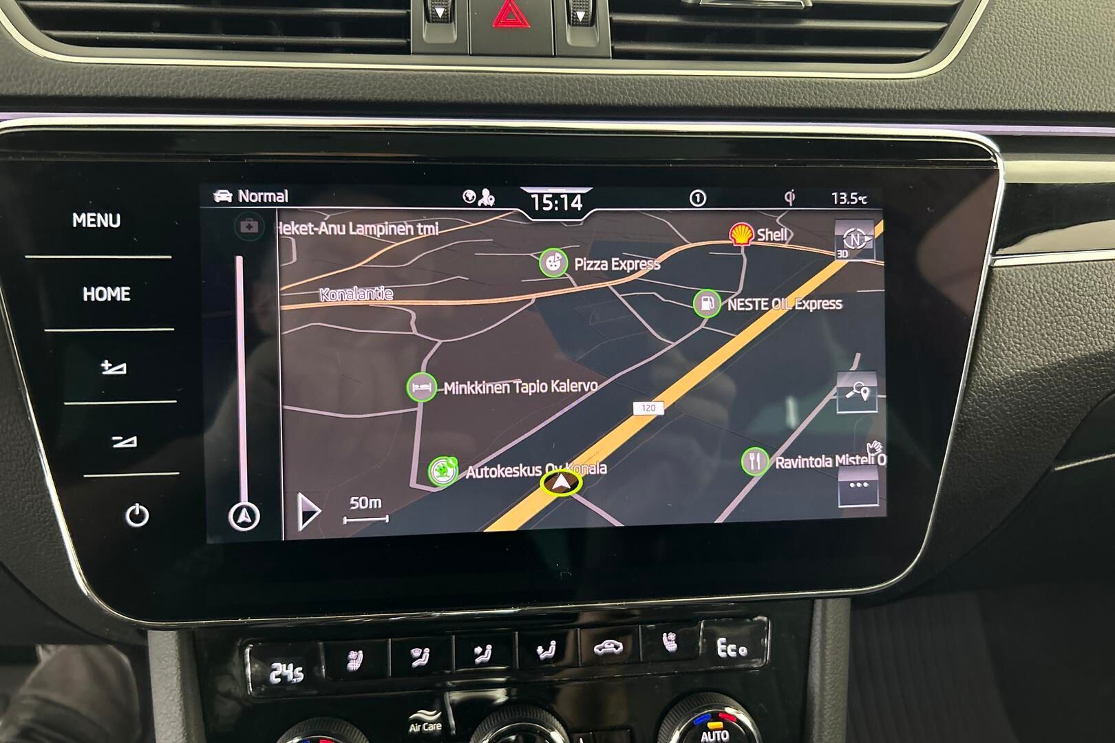 Skoda Superb iso kuva 24