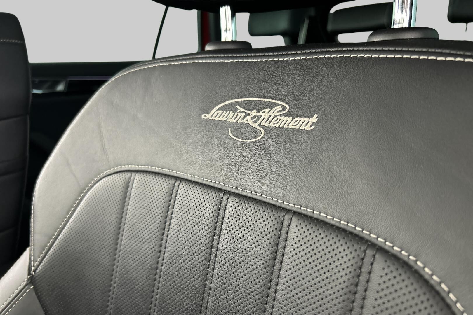 Skoda Superb iso kuva 30