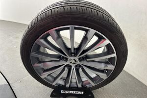 Skoda Superb esikatselu 34