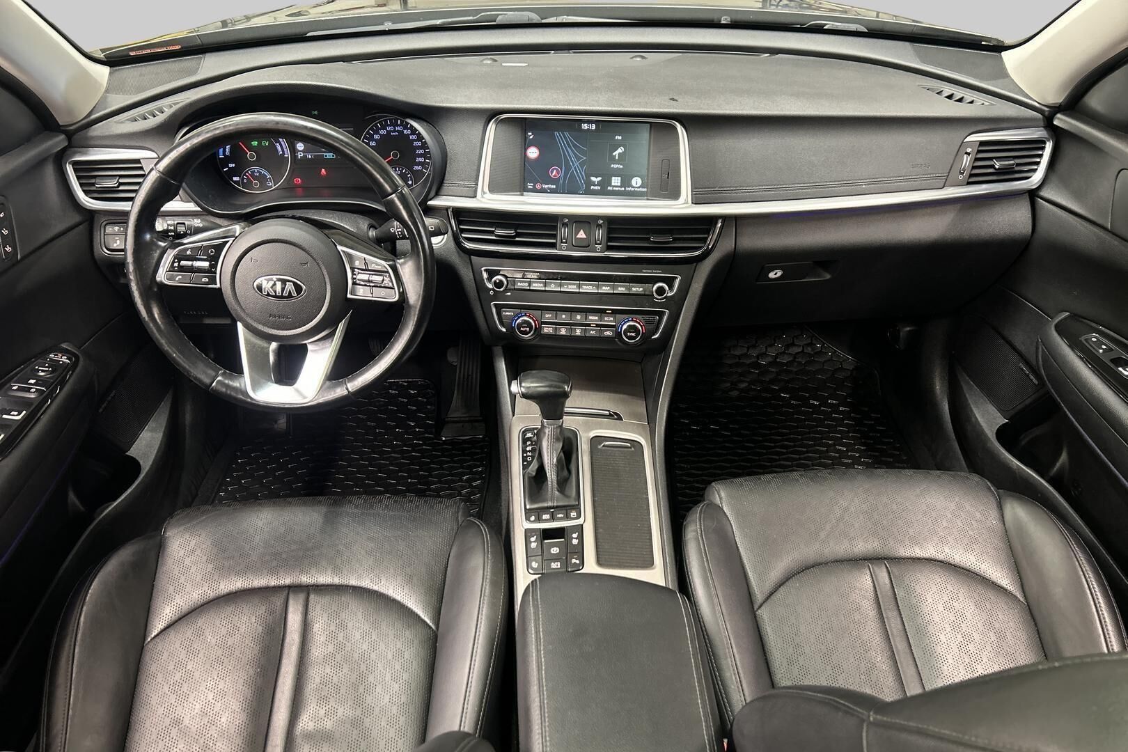 Kia Optima iso kuva 9