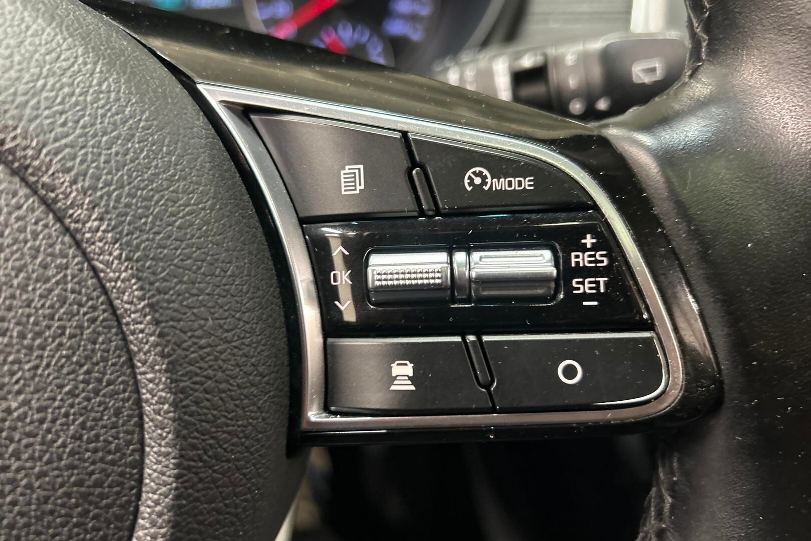 Kia Optima iso kuva 19