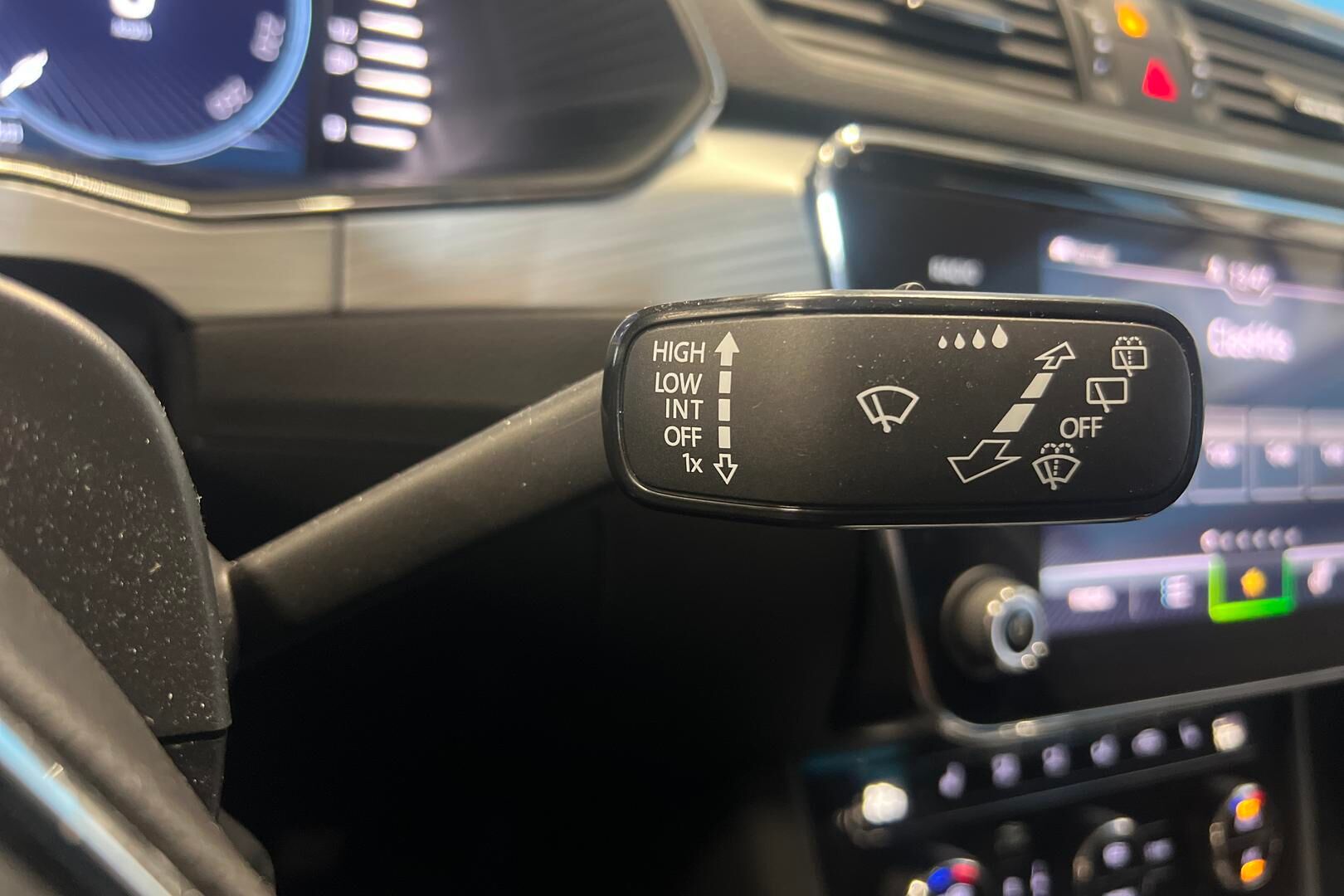 Skoda Superb iso kuva 13
