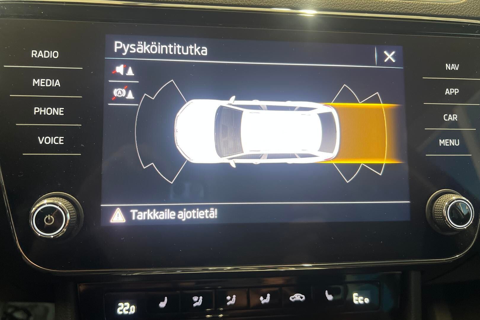 Skoda Superb iso kuva 20