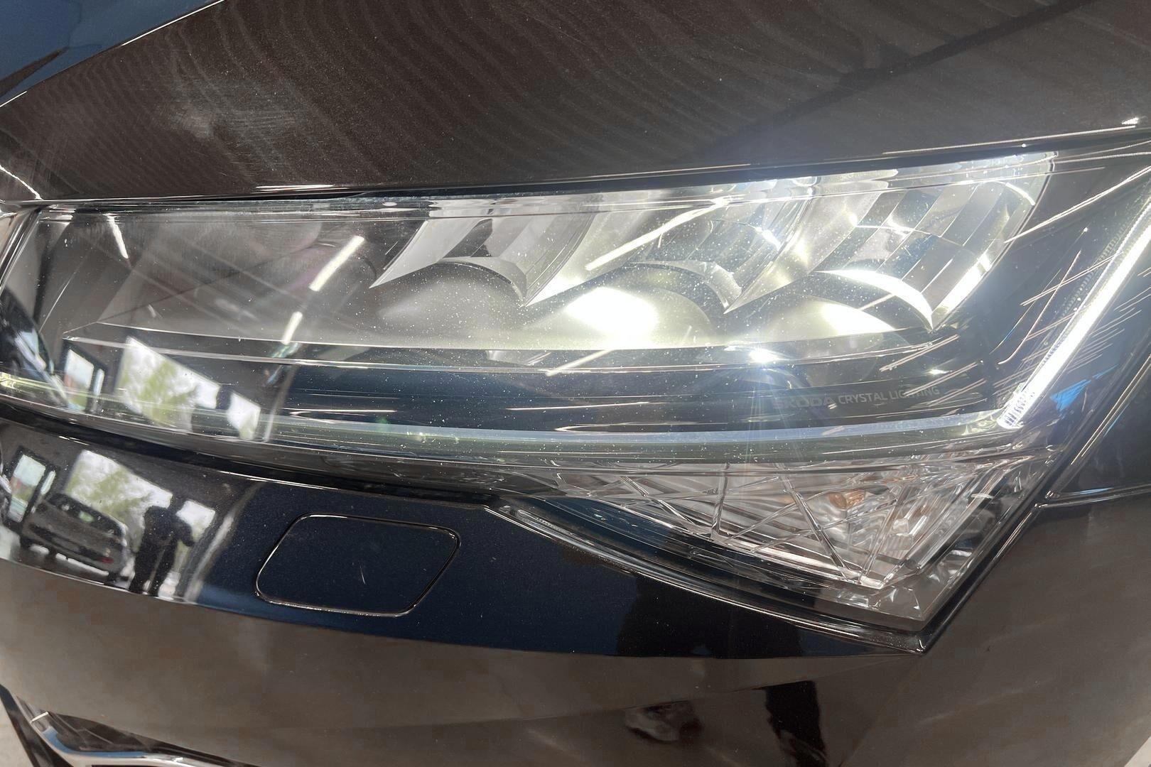 Skoda Superb iso kuva 25