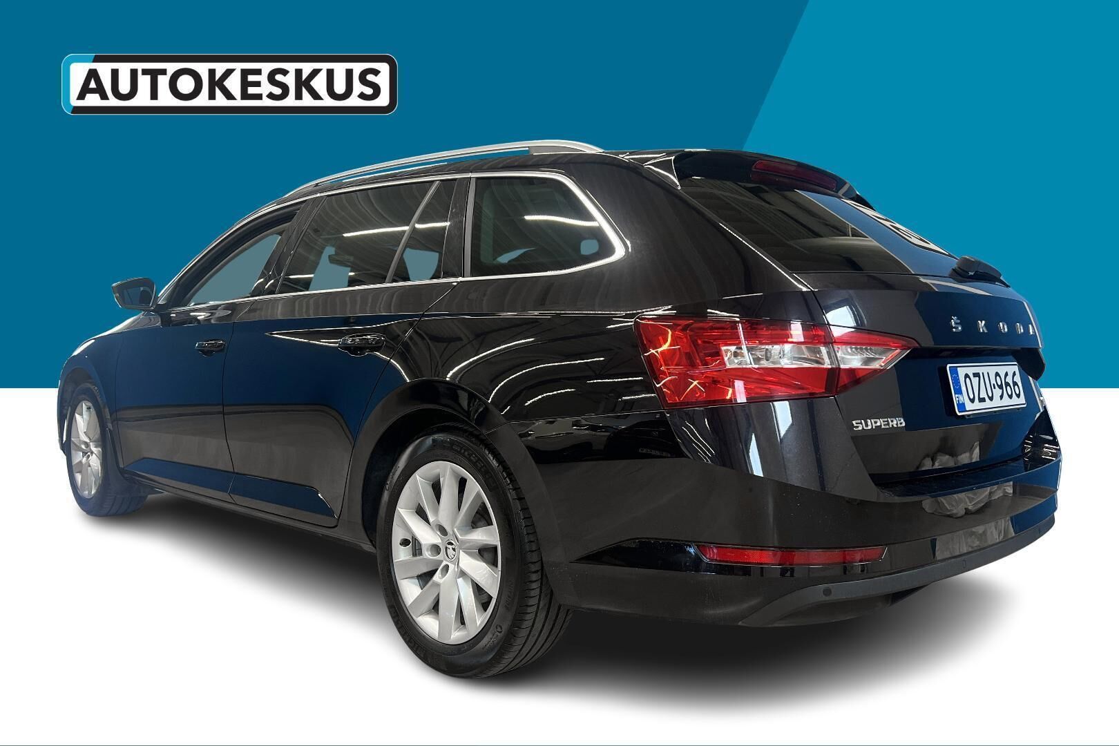 Skoda Superb iso kuva 4