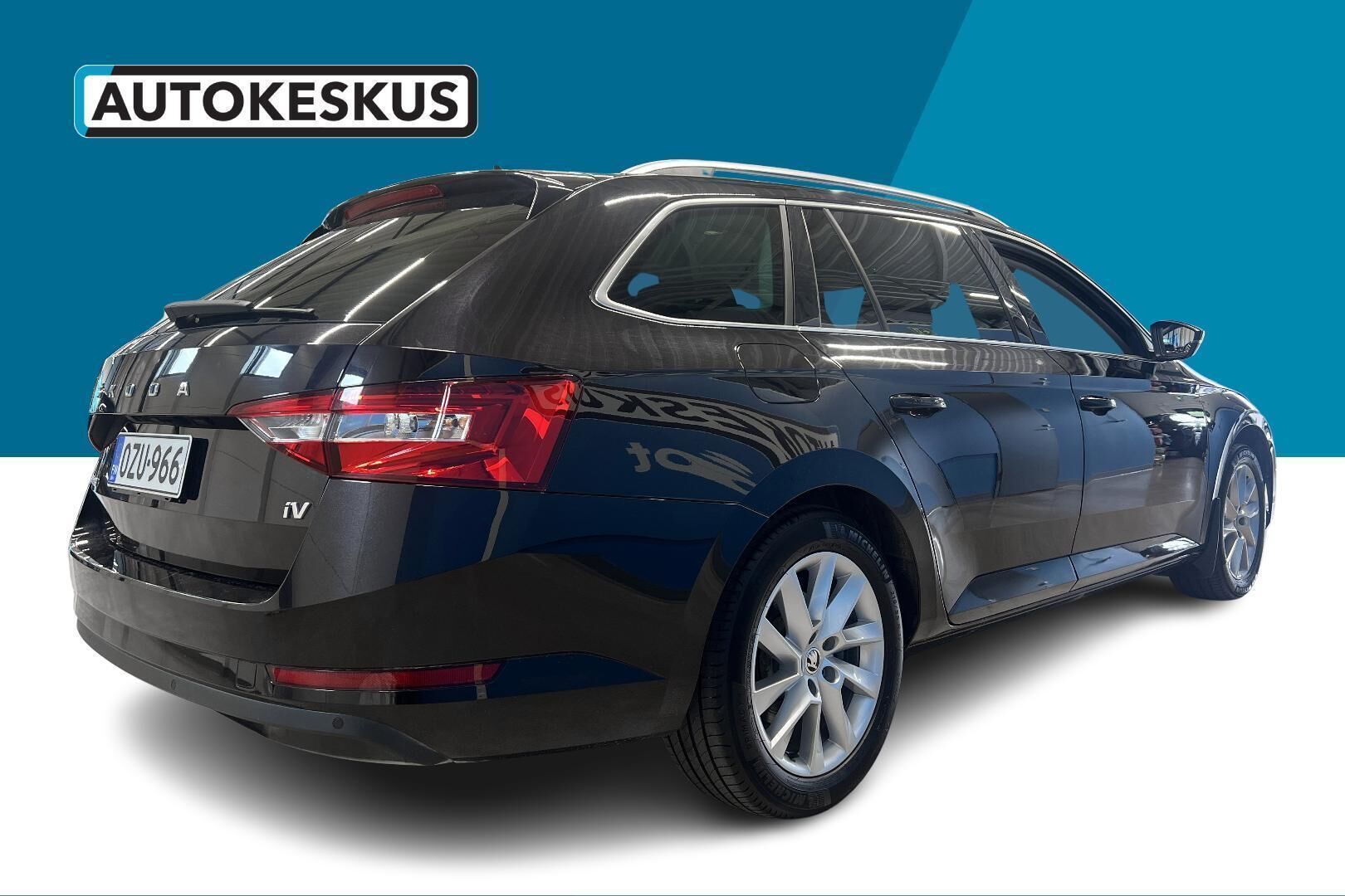 Skoda Superb iso kuva 6