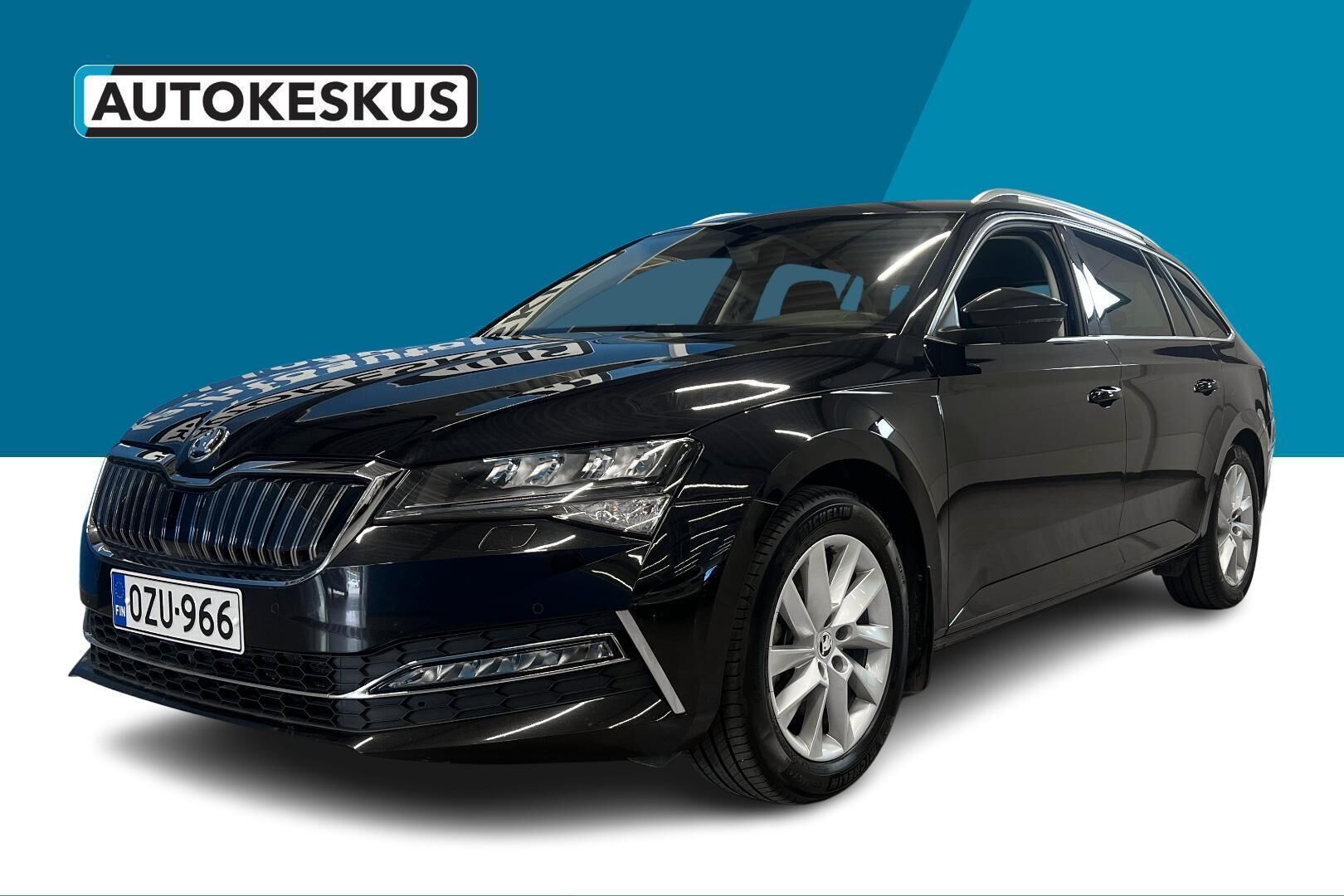 Skoda Superb iso kuva 0