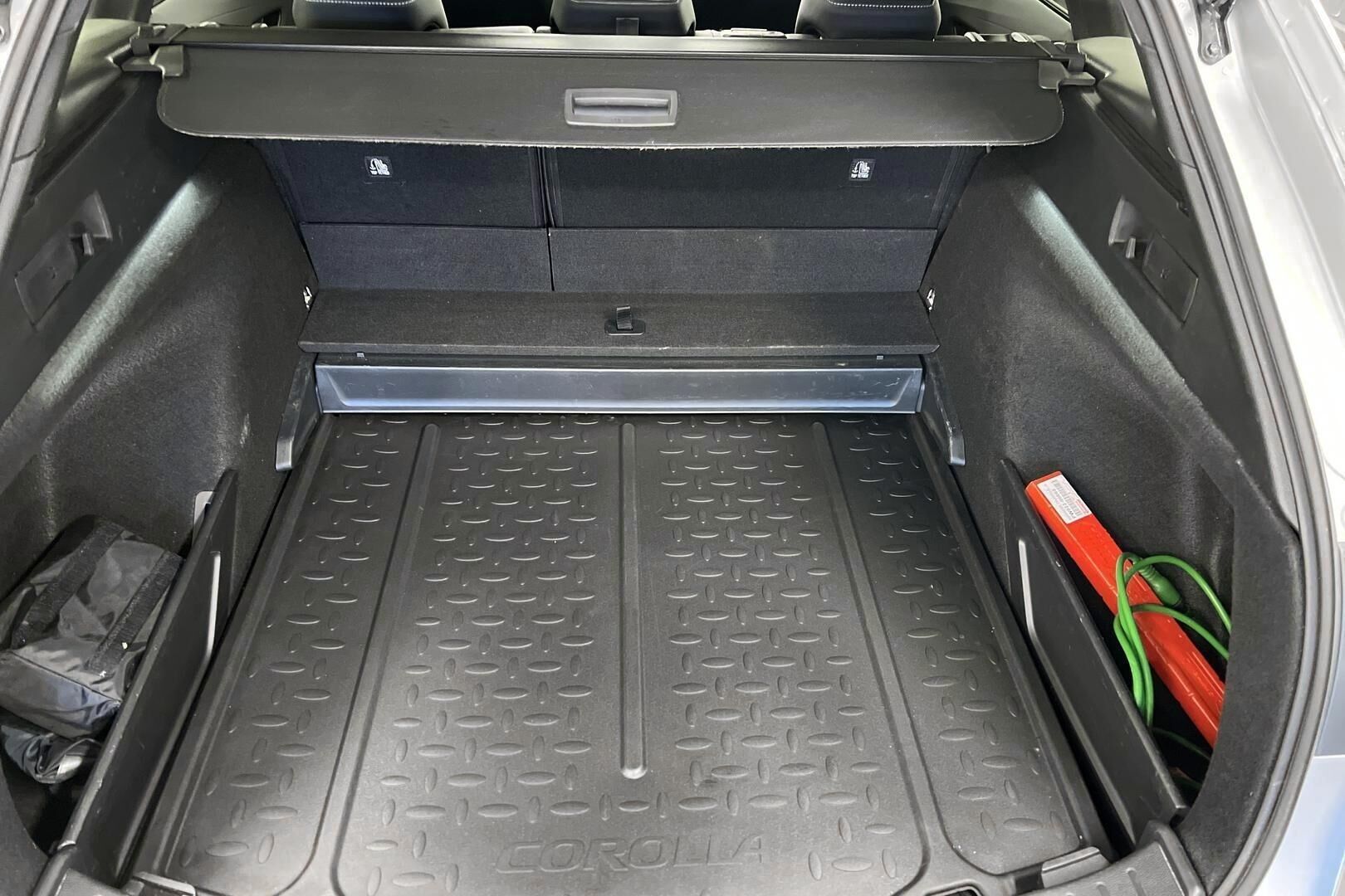 Toyota Corolla iso kuva 11