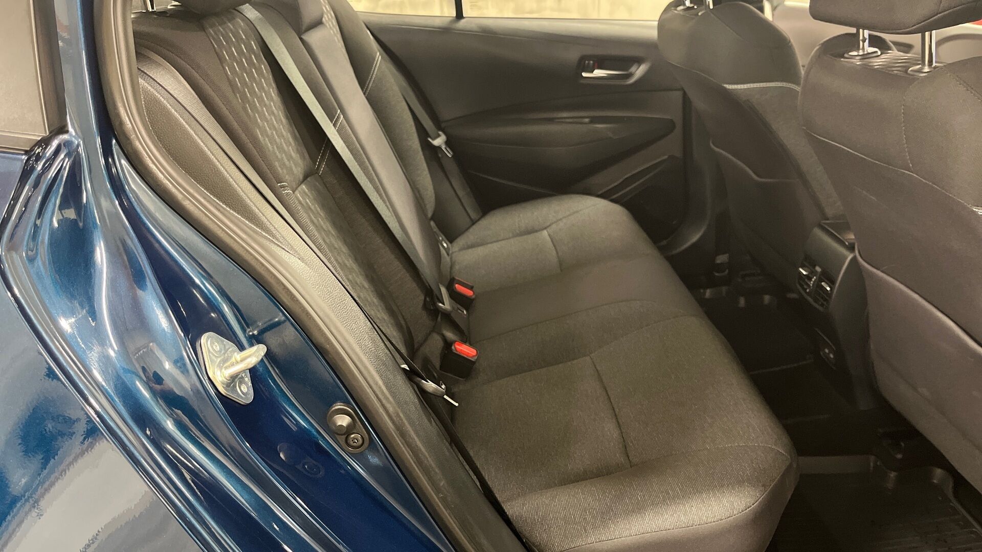 Toyota Corolla iso kuva 15