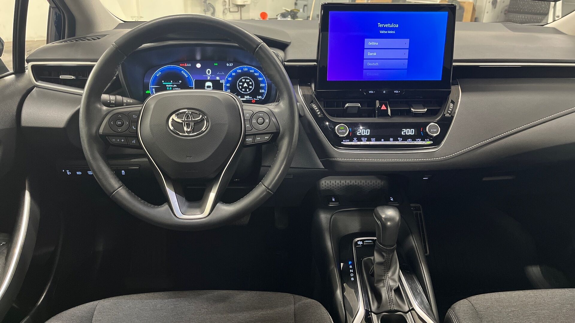 Toyota Corolla iso kuva 9