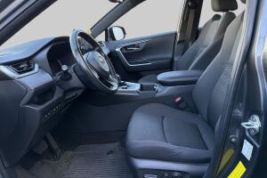 Toyota RAV4 Plug-in esikatselu 2