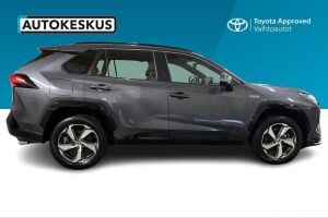 Toyota RAV4 Plug-in esikatselu 3