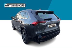 Toyota RAV4 Plug-in esikatselu 4