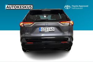Toyota RAV4 Plug-in esikatselu 5