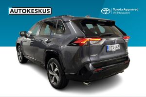 Toyota RAV4 Plug-in esikatselu 13