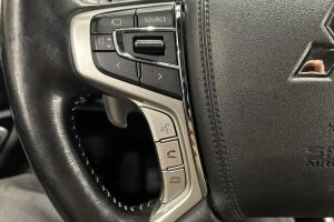 Mitsubishi Outlander PHEV esikatselu 18
