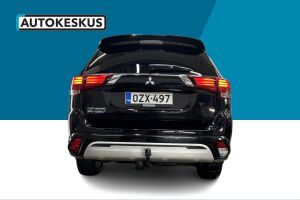Mitsubishi Outlander PHEV esikatselu 6