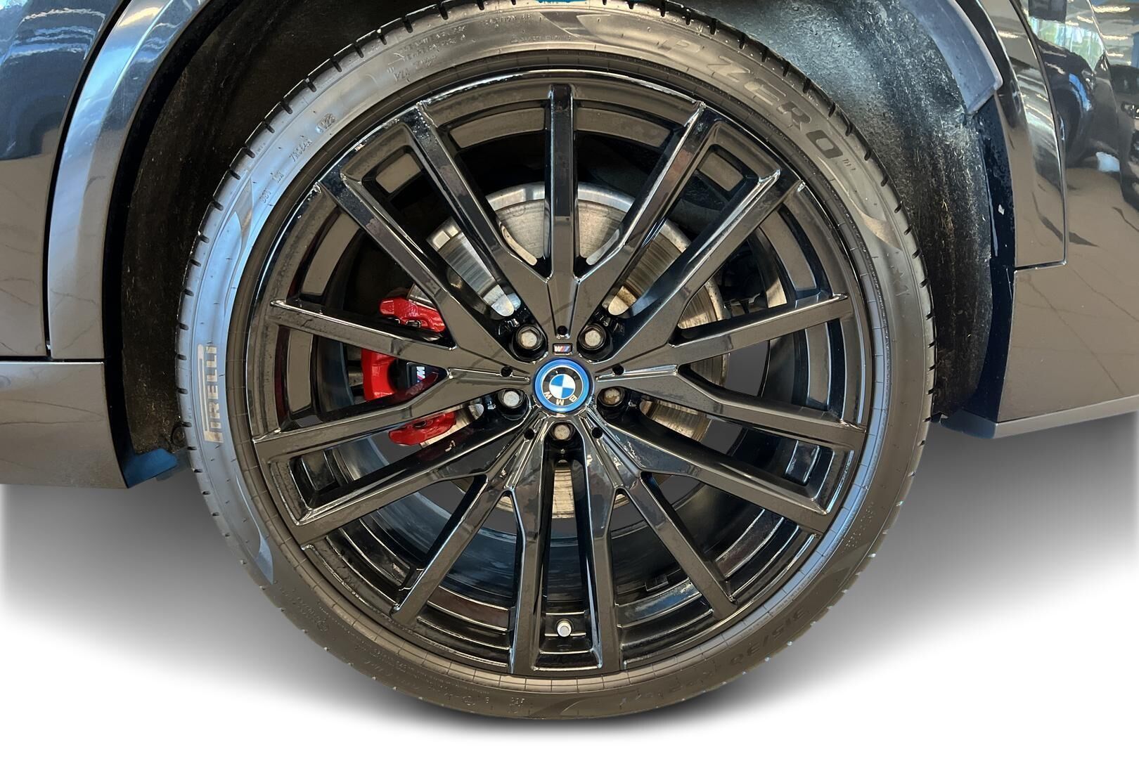 BMW X5 iso kuva 19