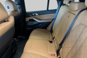 BMW X5 esikatselu 8