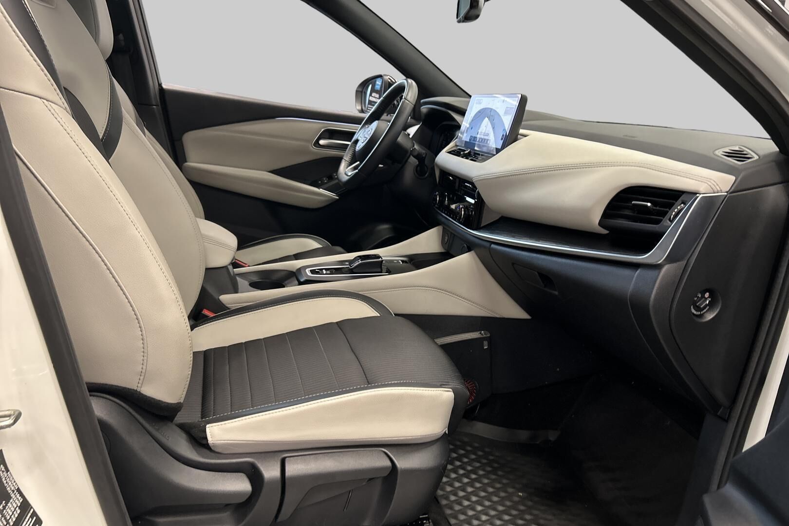 Nissan Qashqai iso kuva 30