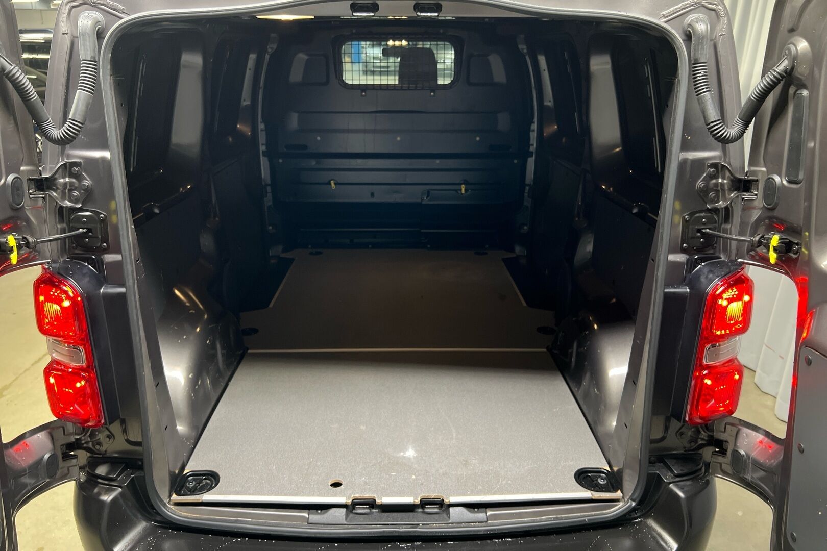 Toyota Proace iso kuva 9
