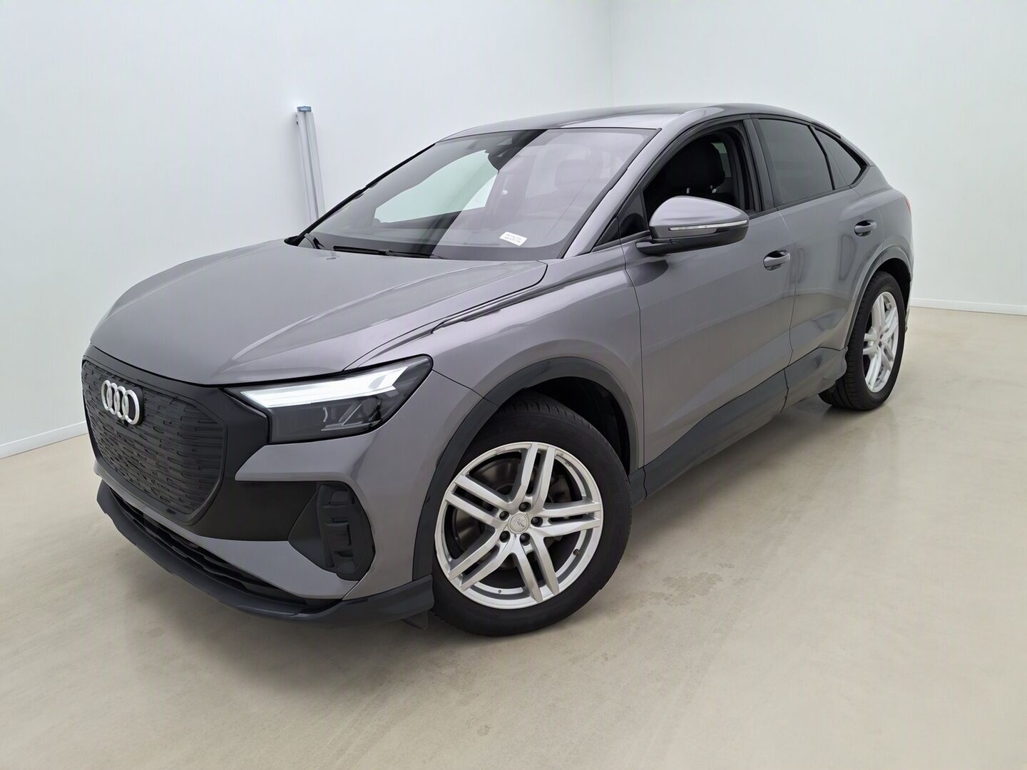 AUDI Q4 E-TRON iso kuva 0