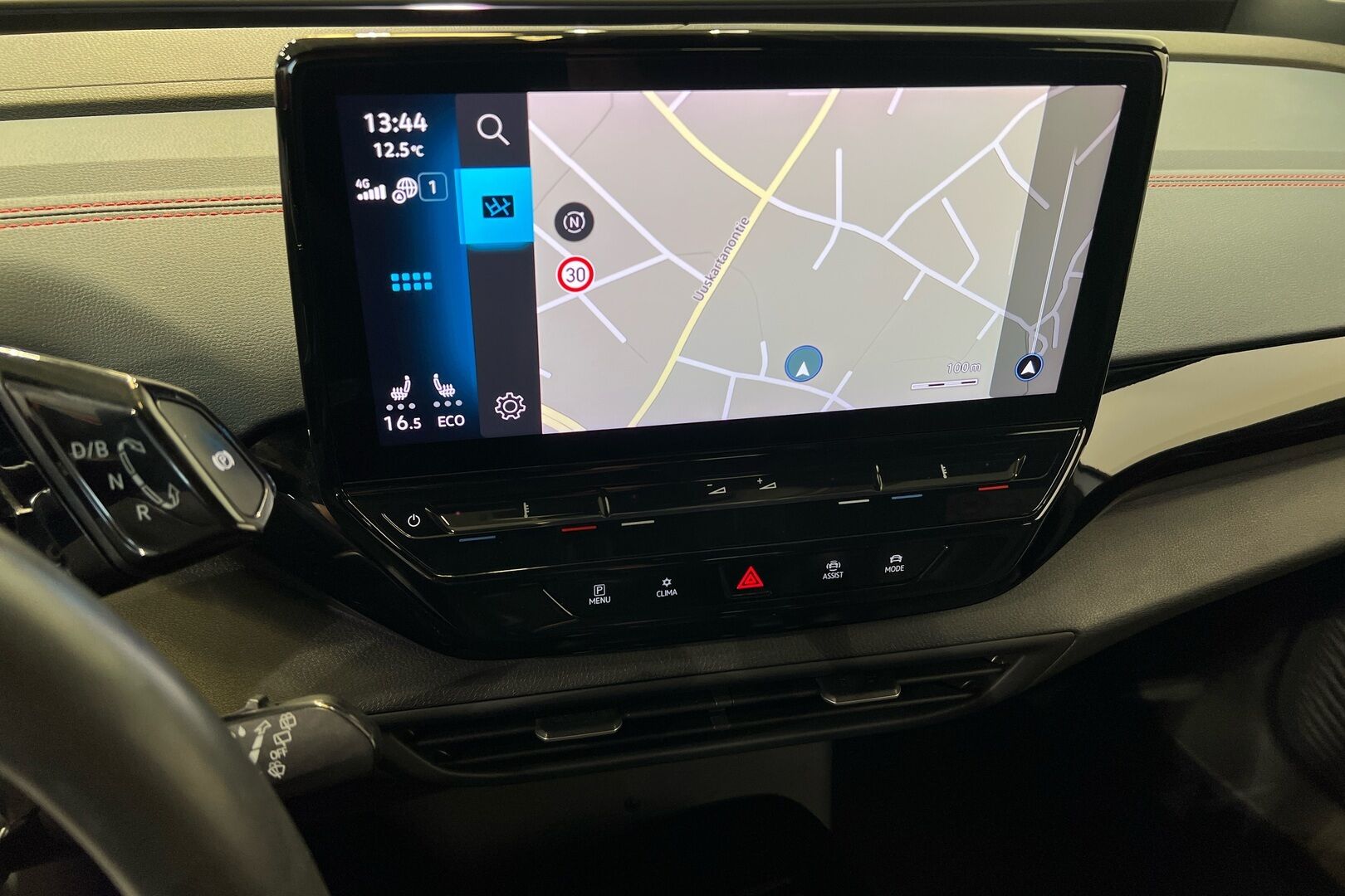 VOLKSWAGEN ID.4 iso kuva 15