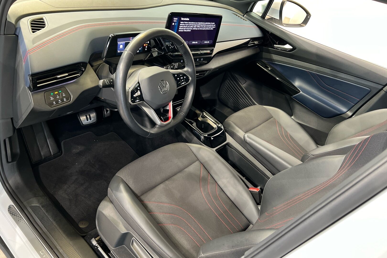 VOLKSWAGEN ID.4 iso kuva 6