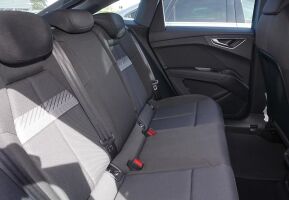 AUDI Q4 E-TRON esikatselu 4