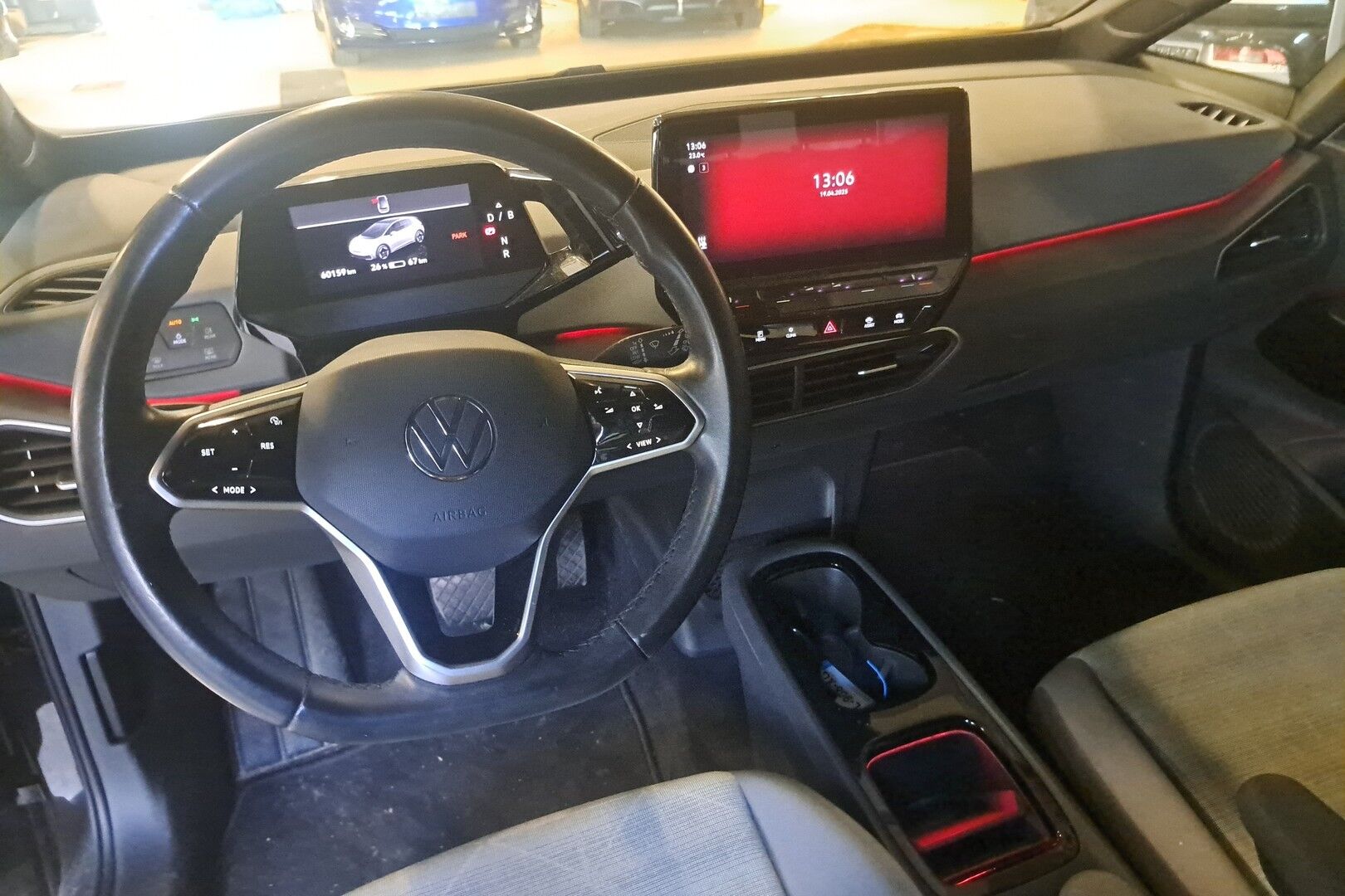 VOLKSWAGEN ID.3 iso kuva 2