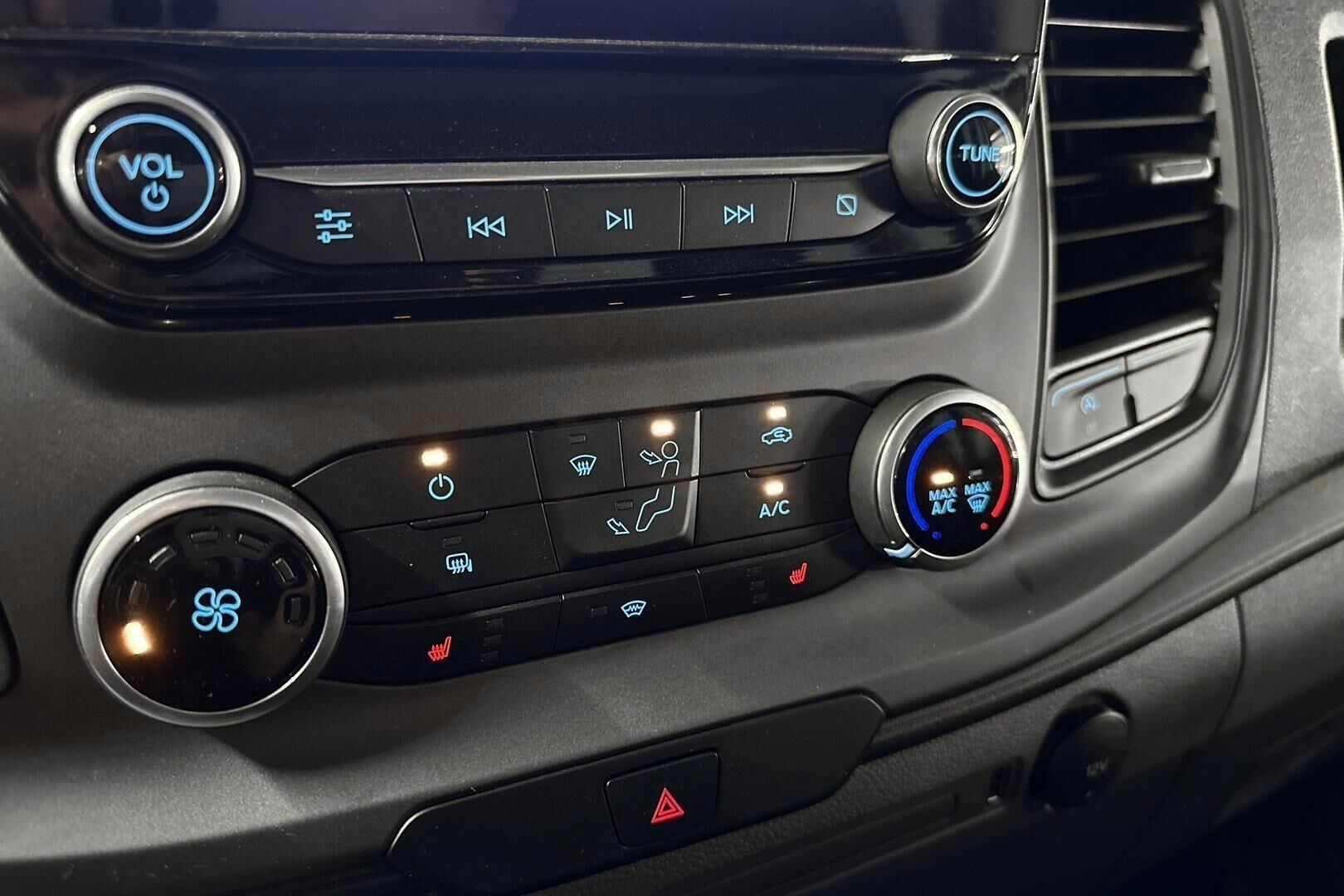 Ford TRANSIT CUSTOM iso kuva 13