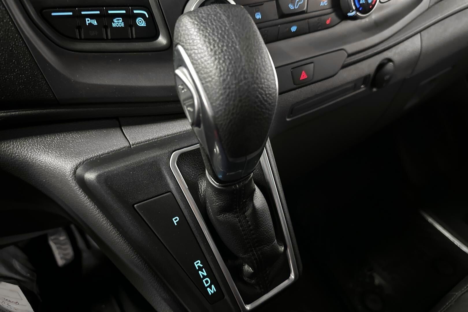 Ford TRANSIT CUSTOM iso kuva 15