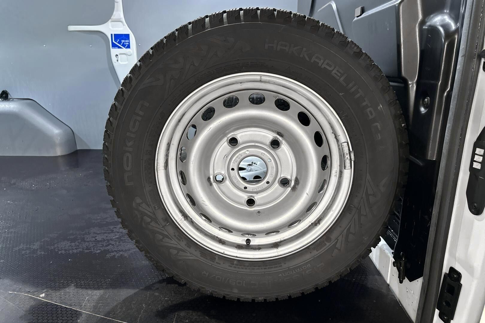 Ford TRANSIT CUSTOM iso kuva 20