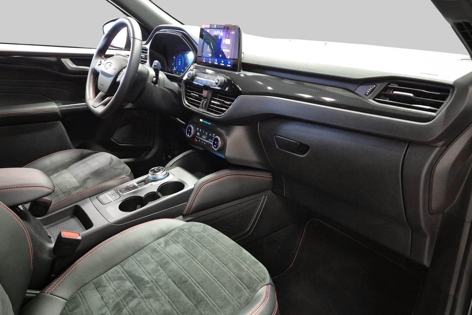 FORD KUGA iso kuva 4