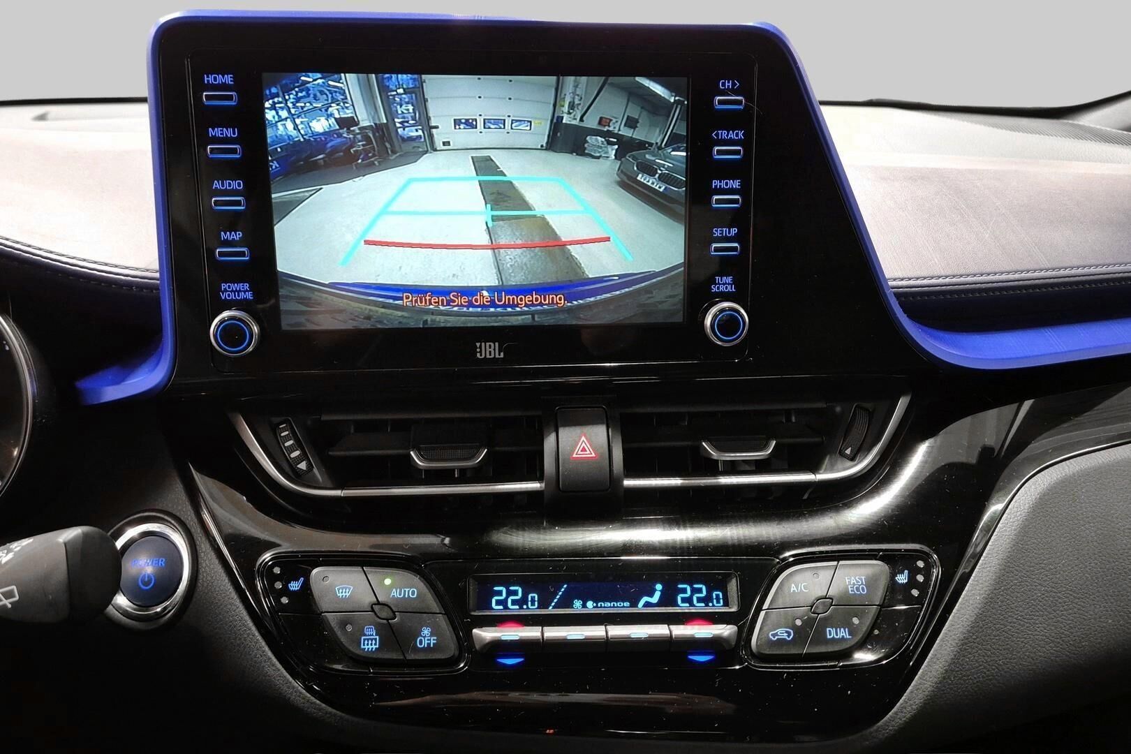 TOYOTA C-HR iso kuva 5