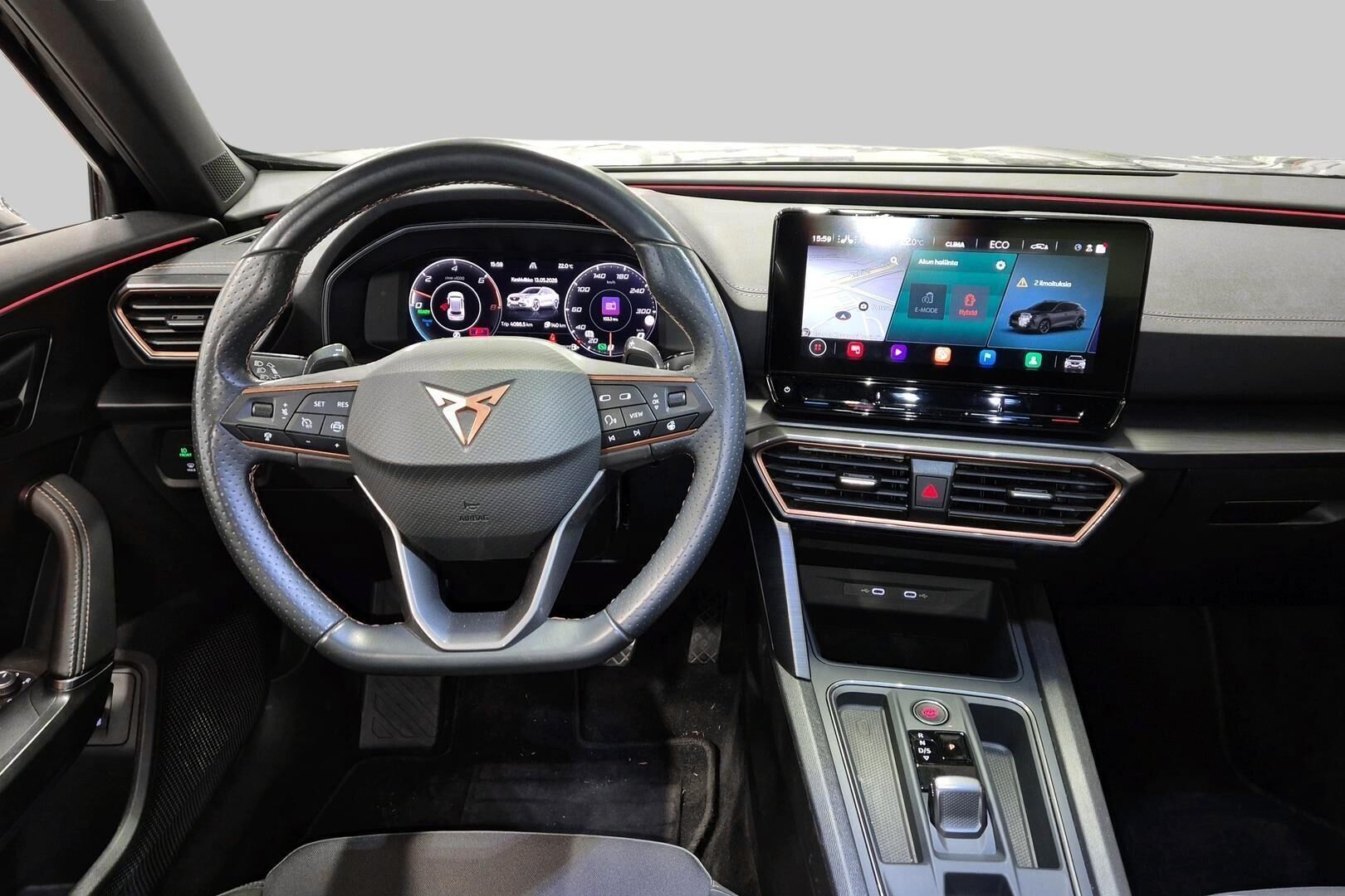 CUPRA FORMENTOR iso kuva 1