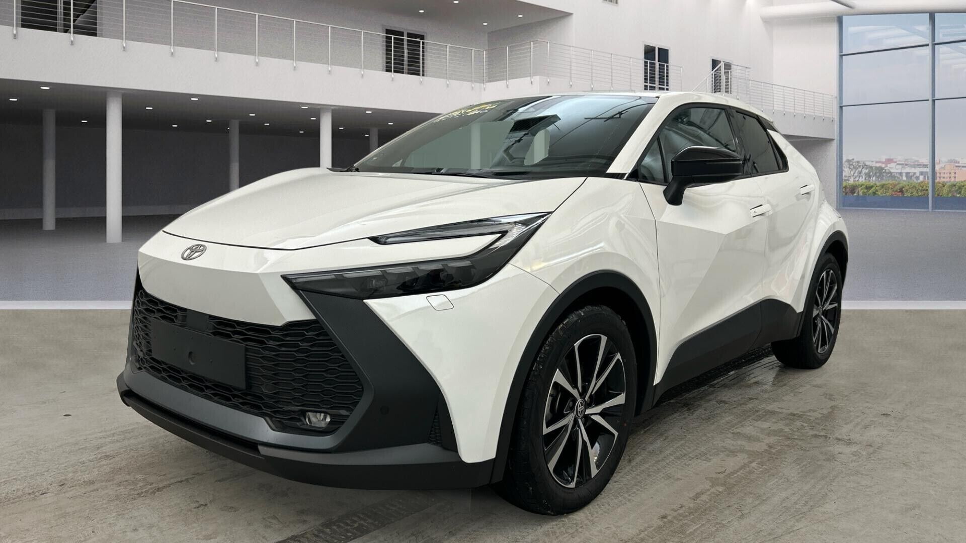 TOYOTA C-HR iso kuva 0