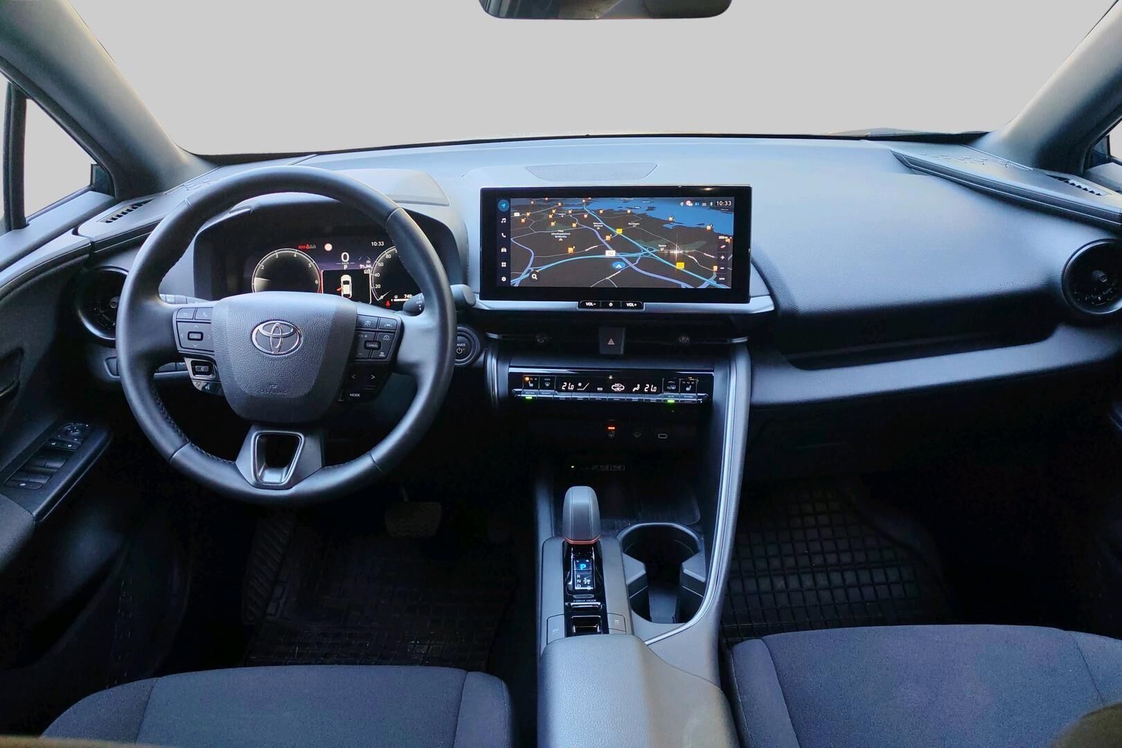 TOYOTA C-HR iso kuva 1