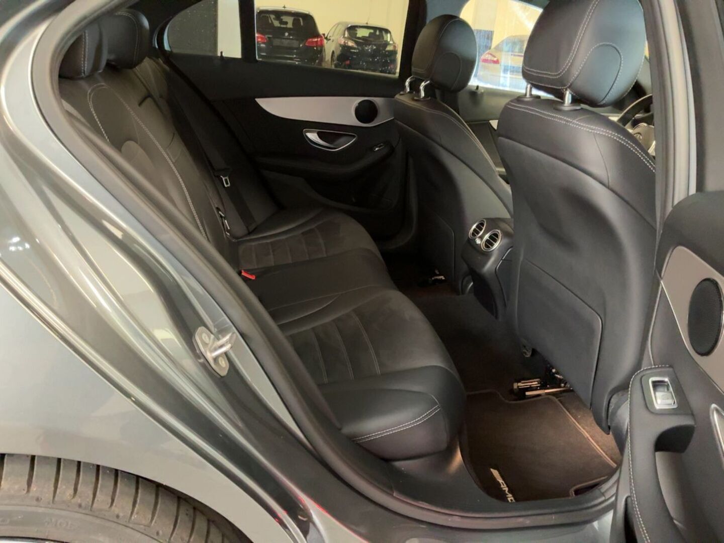 MERCEDES-BENZ C iso kuva 4