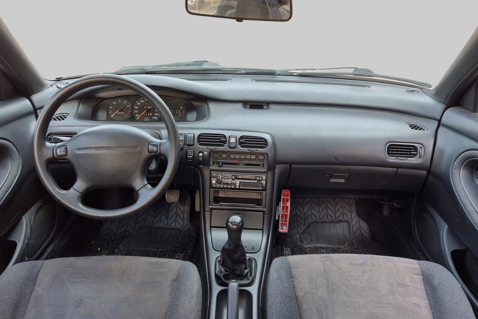 Mazda 626 iso kuva 6