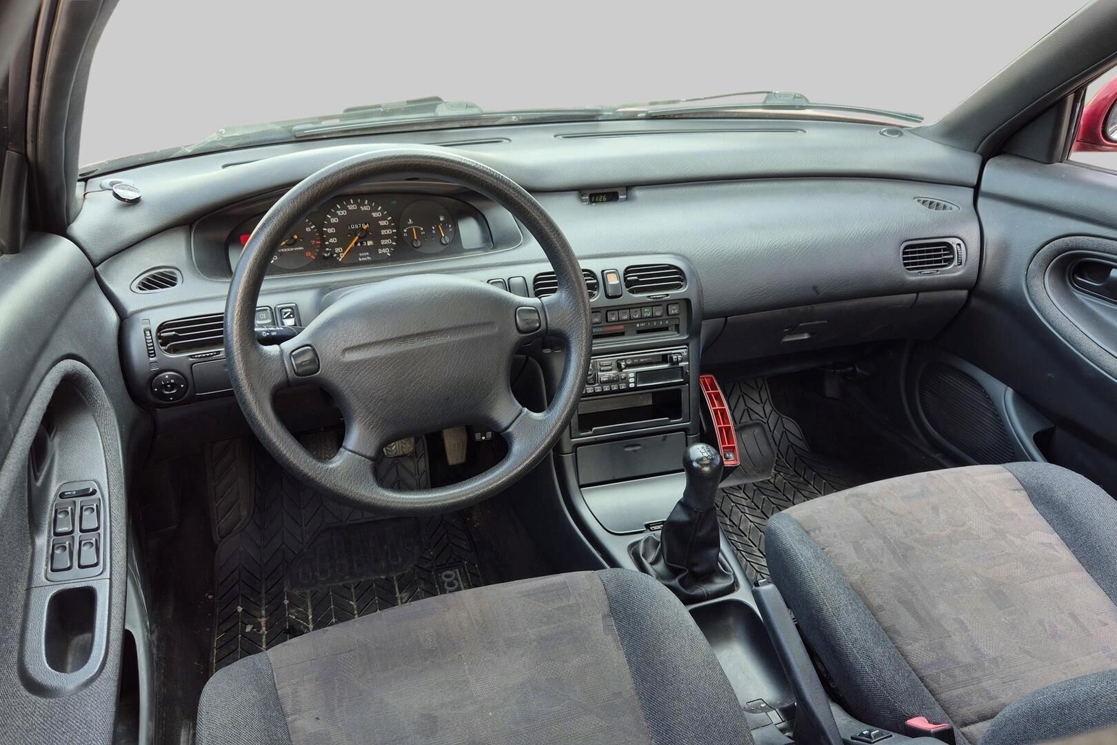 Mazda 626 iso kuva 12