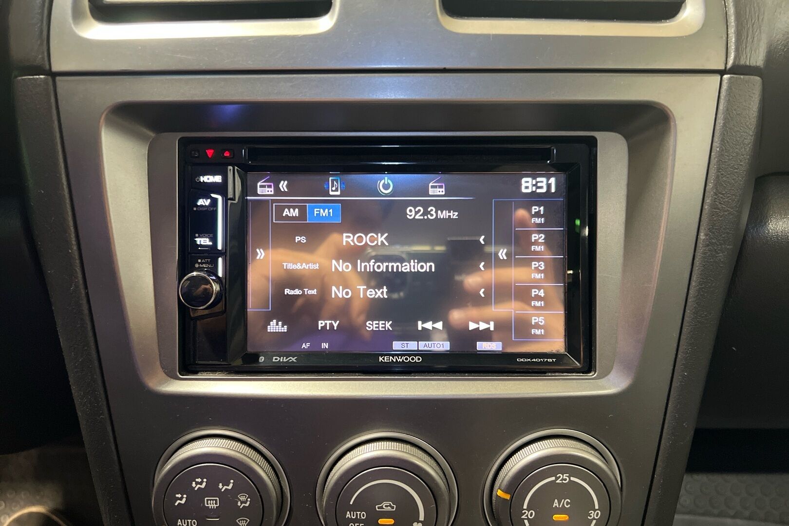 Subaru Impreza iso kuva 12