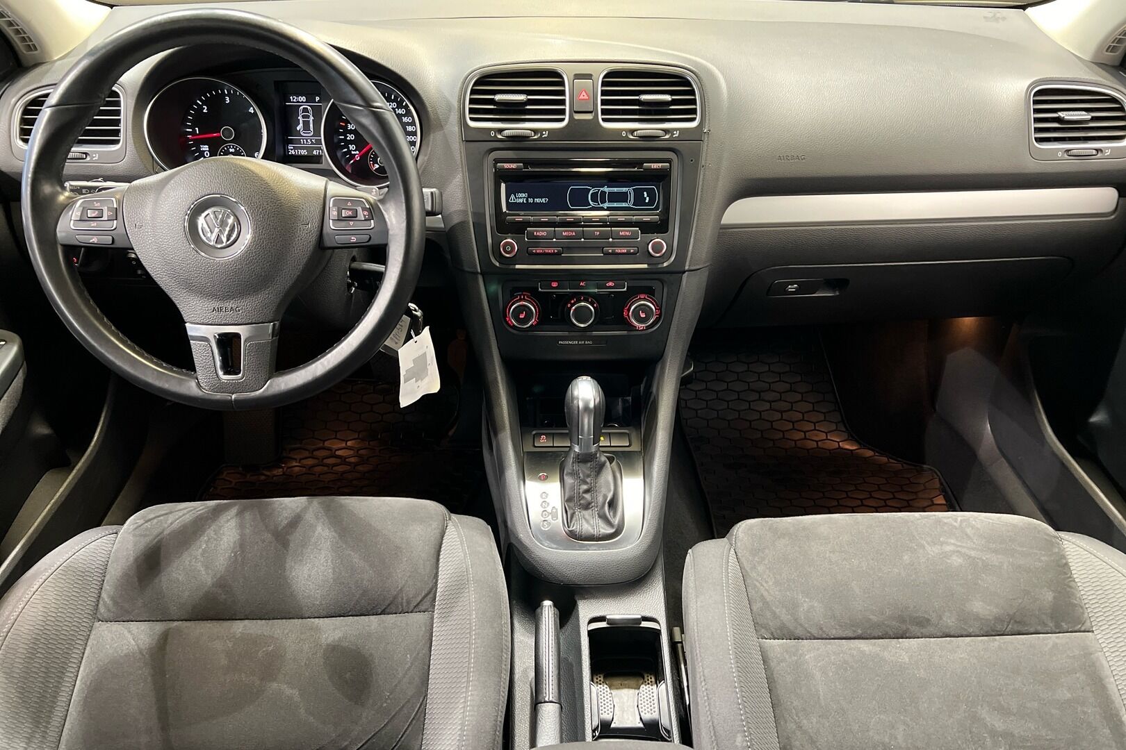 Volkswagen Golf iso kuva 11
