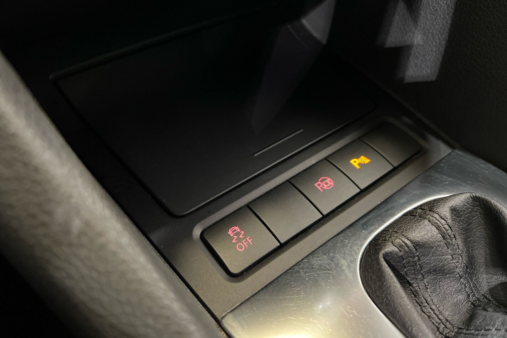 Volkswagen Golf iso kuva 15